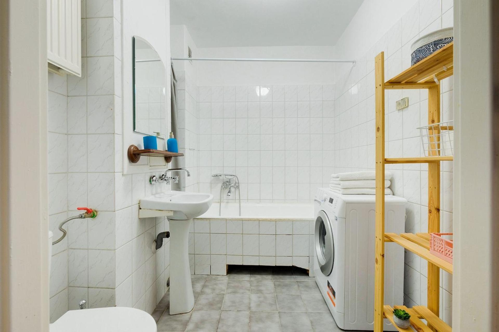 Spacious Apartment In Green Location Warsaw Exterior photo